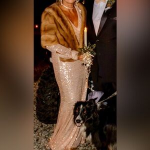 Shiny Gold Sequin gown. Gorgeous!